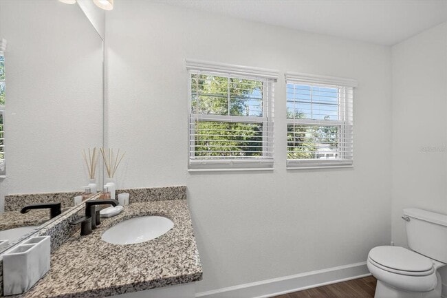 Building Photo - 115 E Broad St