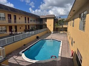 Building Photo - 6840 Pembroke Rd