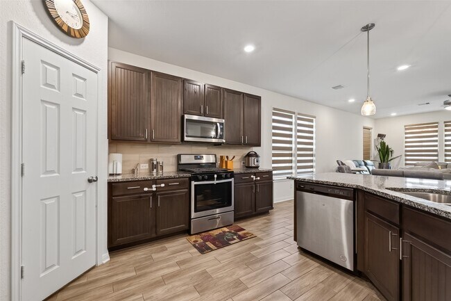 Building Photo - 5724 Texas Sage Dr