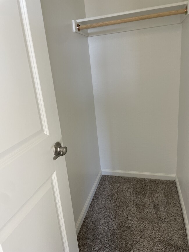 Building Photo - 1118 Helsing Rd