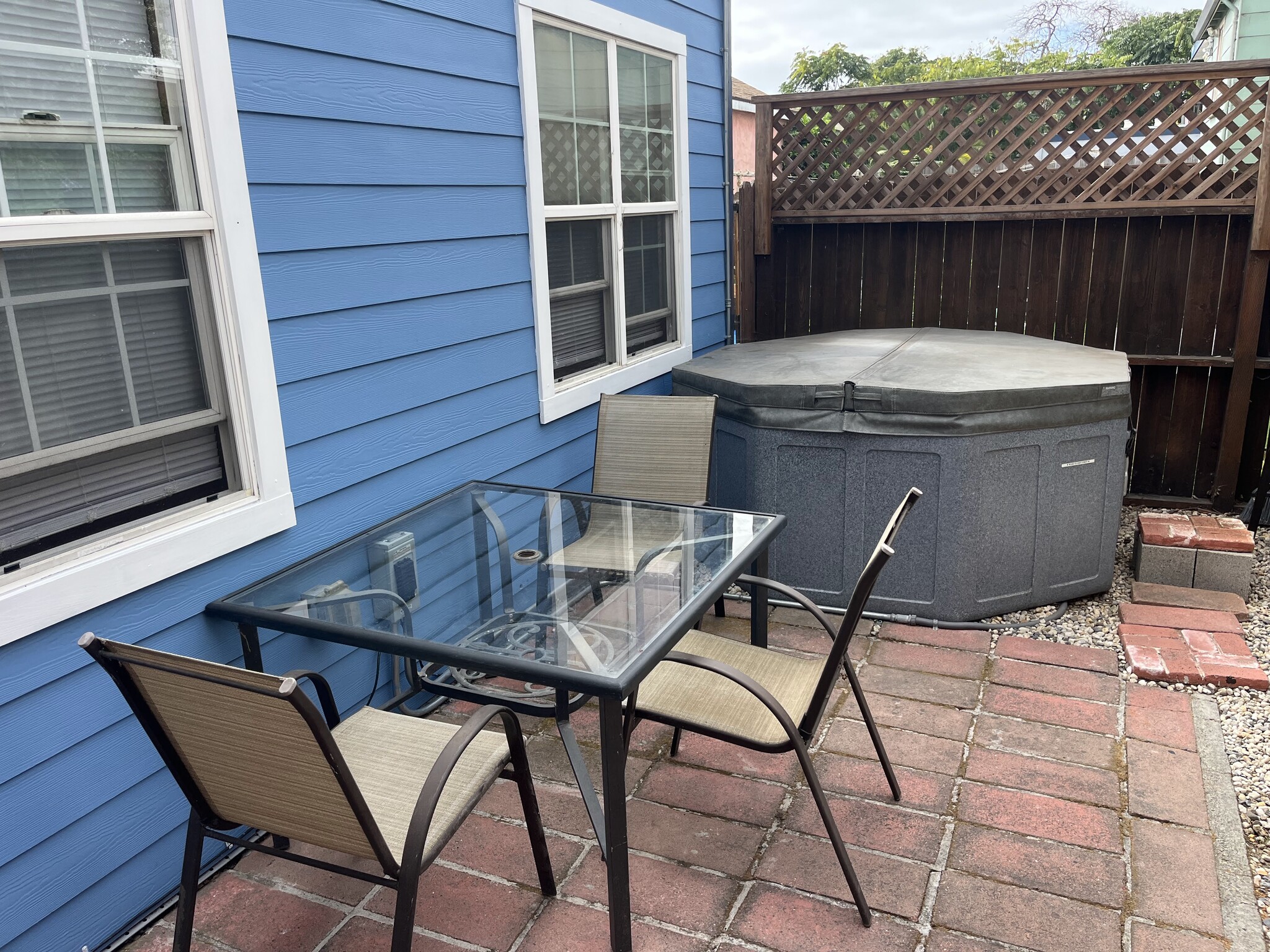 Private Hot-Tub - 1077 12th Street