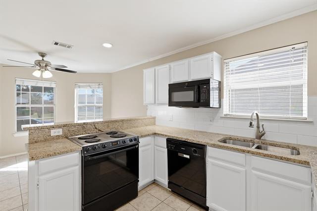 Building Photo - 7733 Liz Ln