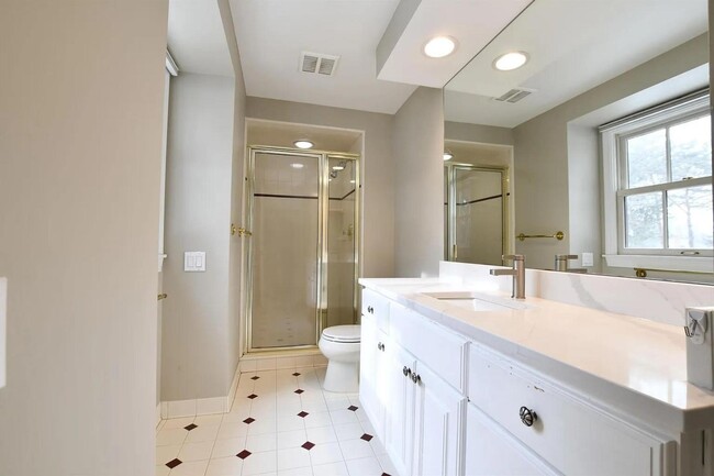 Building Photo - 4576 Wagon Wheel Dr