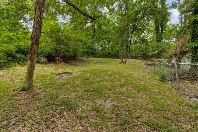 Building Photo - Charming 2 Bedroom, 2 Bathroom house