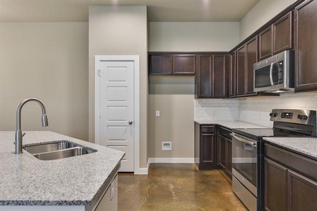 Building Photo - 4050 Shiloh Ct
