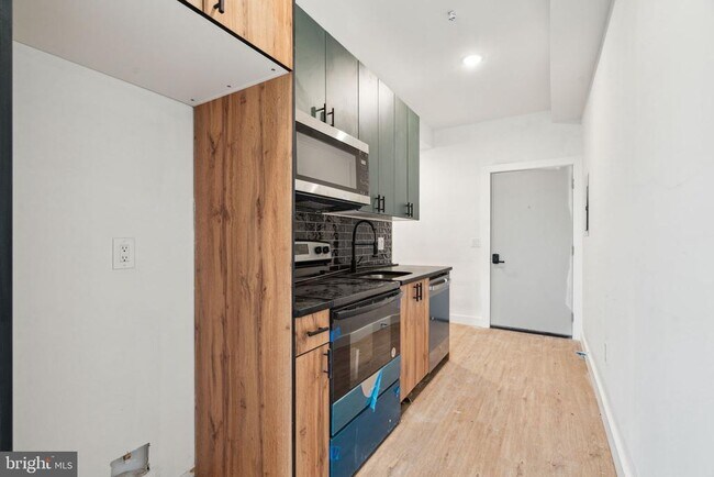 Building Photo - 4163 Mantua Ave