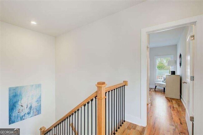 Building Photo - 1240 Oakland Terrace SW