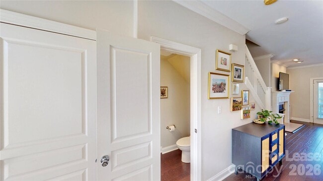 Building Photo - 1009 Park West Dr