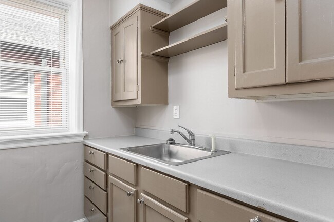 Building Photo - Northampton Non-Assumer