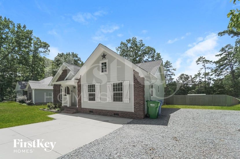 Building Photo - 115 Kings Dr