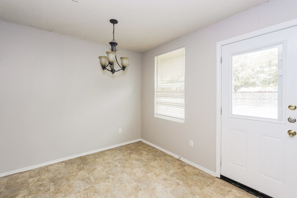 Building Photo - 816 Bessemer Dr