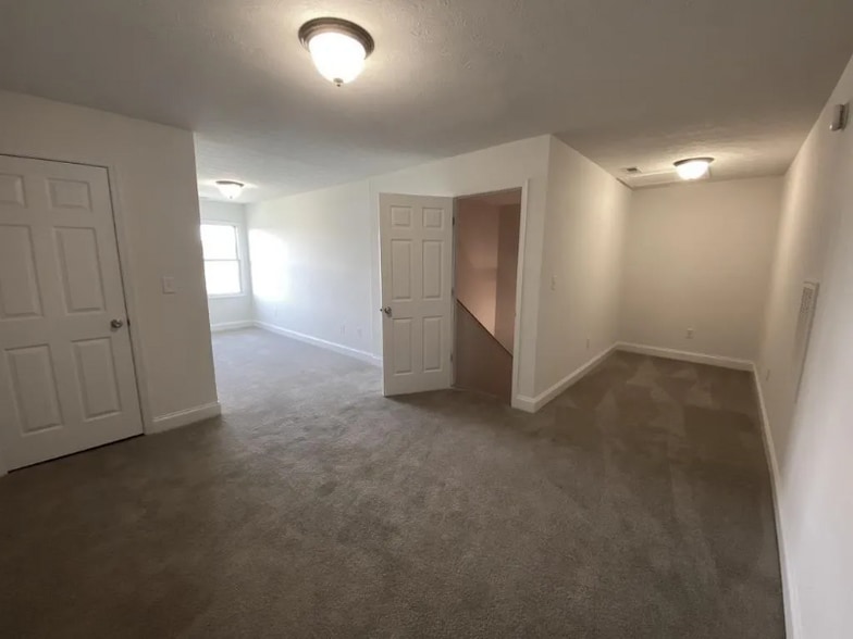 Building Photo - 50 Enchanted View Cir