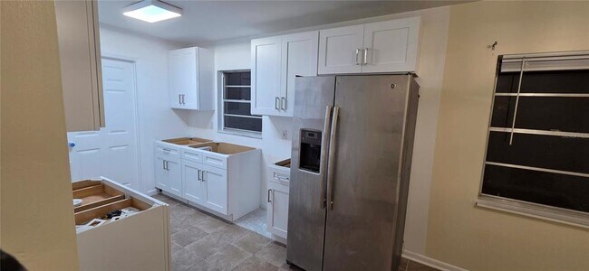 Building Photo - 6717 Mornay Cir
