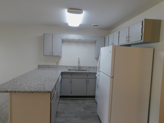 Building Photo - 3700 Golf Colony Ln