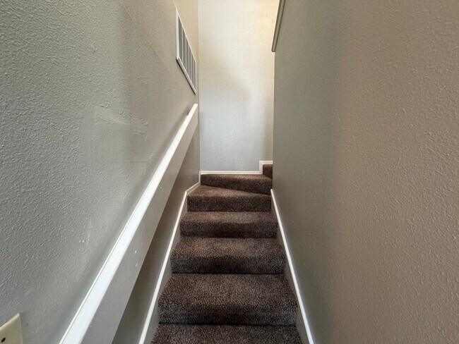 Building Photo - Belknap/Barton