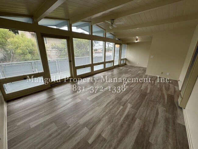 Building Photo - 561irv