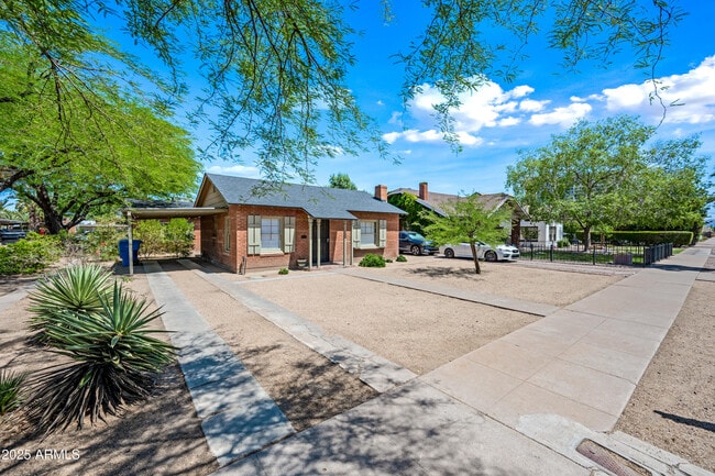 Primary Photo - 1829 N 10th St
