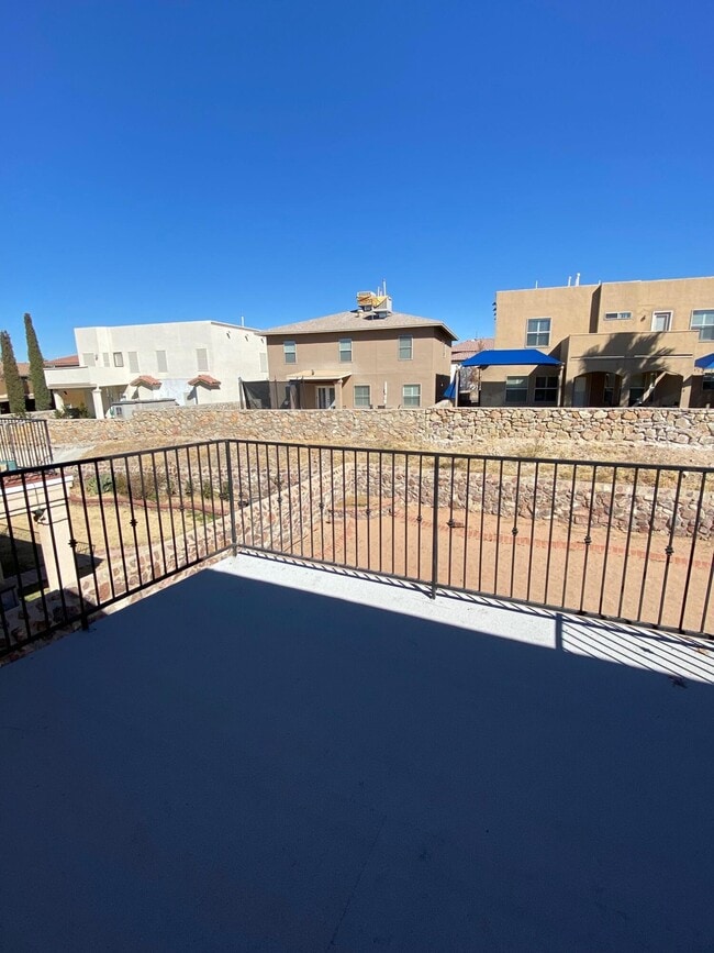 Building Photo - 7331 Corona Del Sol Dr