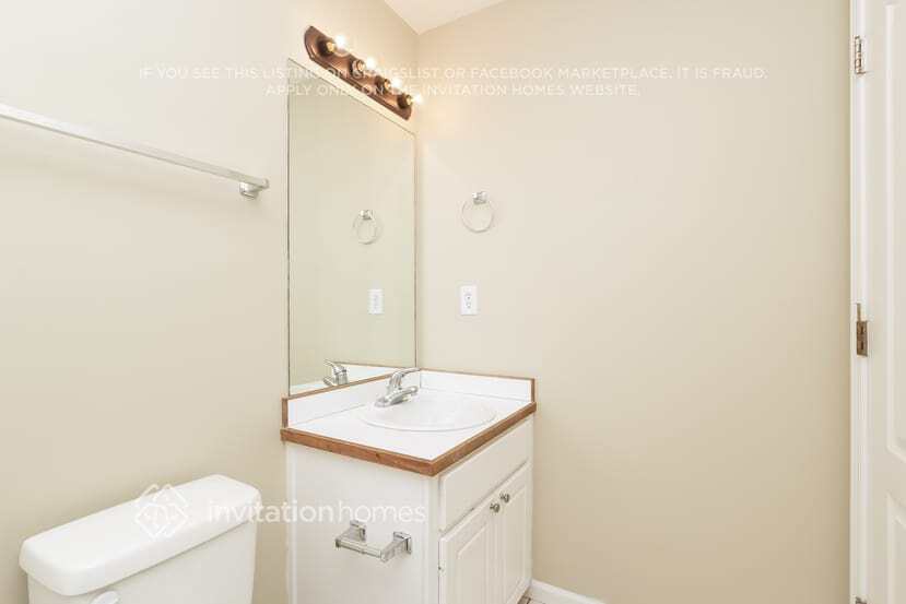 Building Photo - 3640 Cedar Springs Ln SE