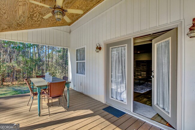 Building Photo - 300 Briarwood Rd