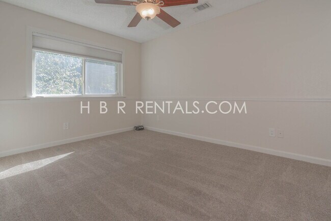 Building Photo - 1107 Douglas Fir Dr