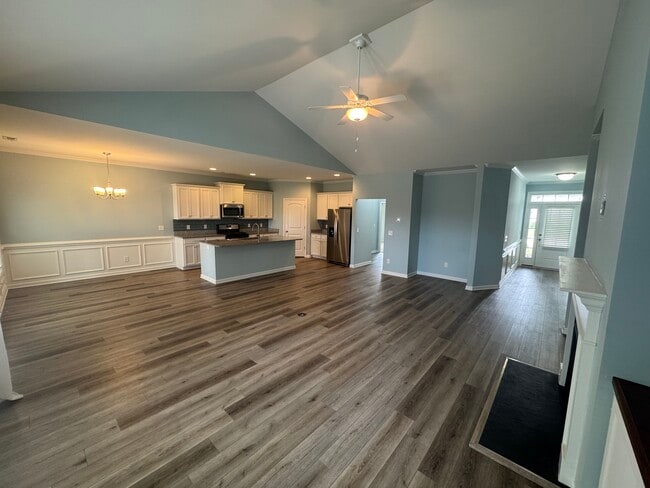 Building Photo - 78 Violetear Rdg