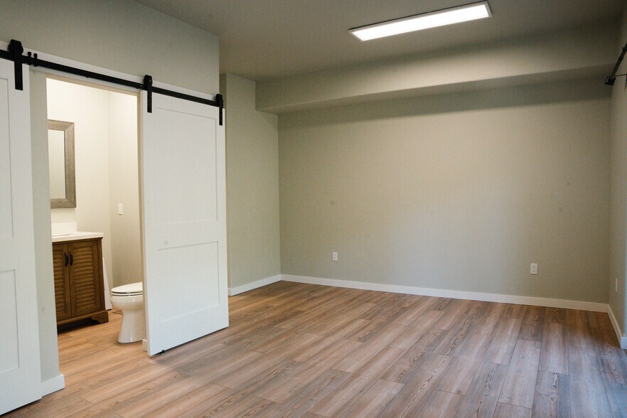 Building Photo - 128 Saddle Loop