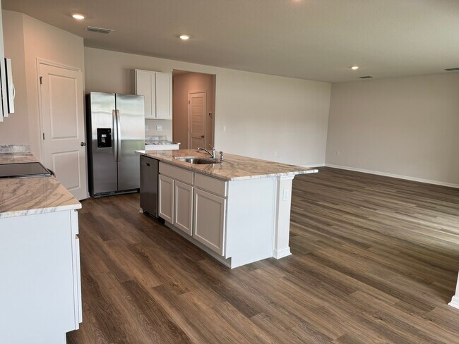 Building Photo - 17471 Whiskey Crk Trl