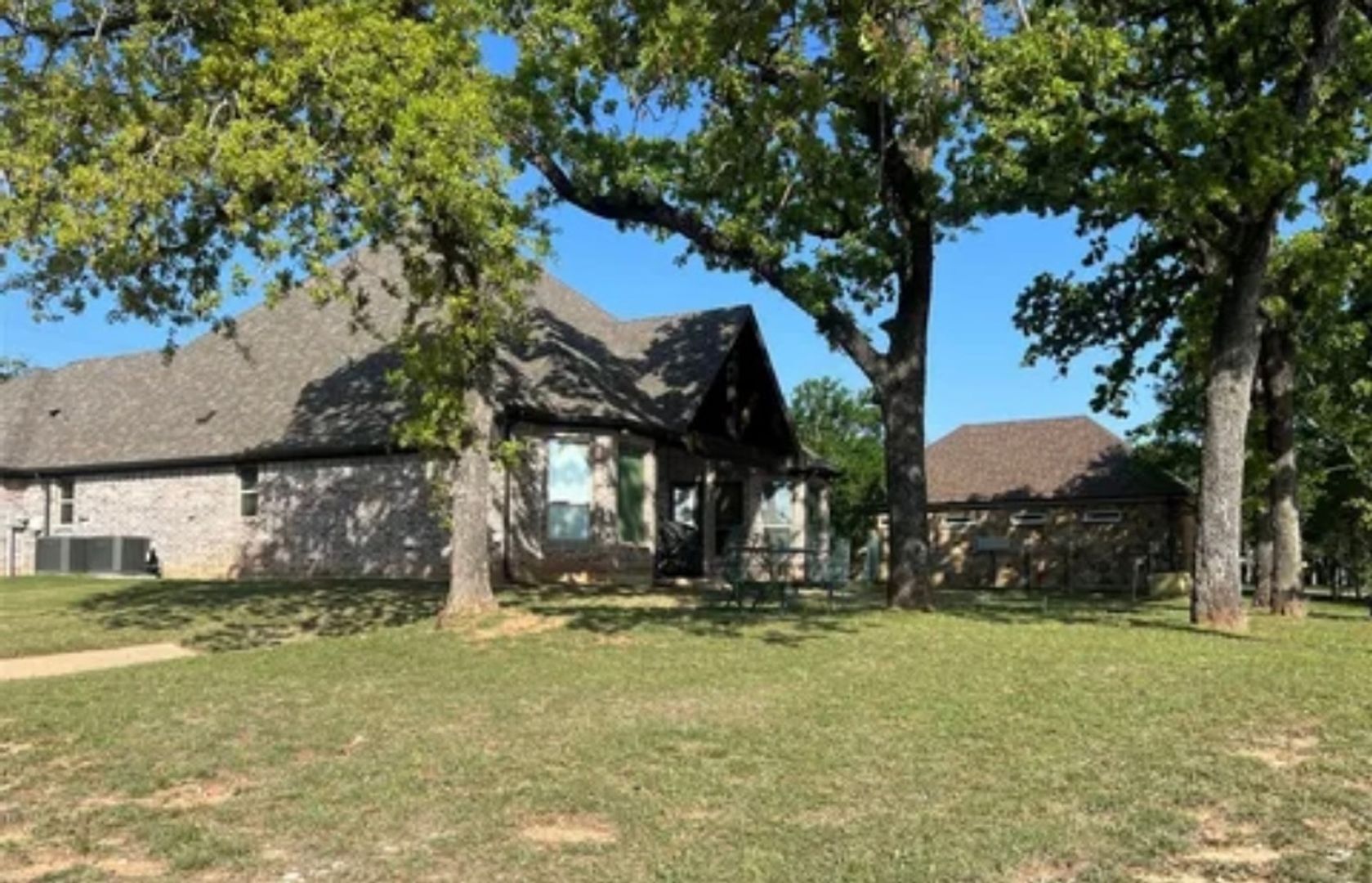 Building Photo - 7109 Lake Village Ct