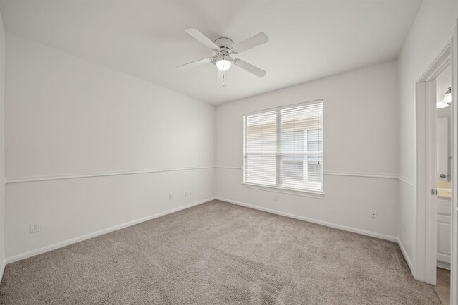 Building Photo - 1509 Roy St