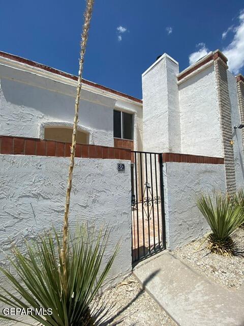 Building Photo - 6201 Escondido Dr