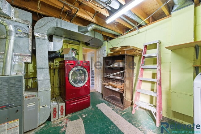 Building Photo - 8903 Freestone Ave