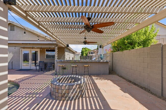 Building Photo - Resort-Style Gilbert Living with Private Pool & Outdoor Kitchen!