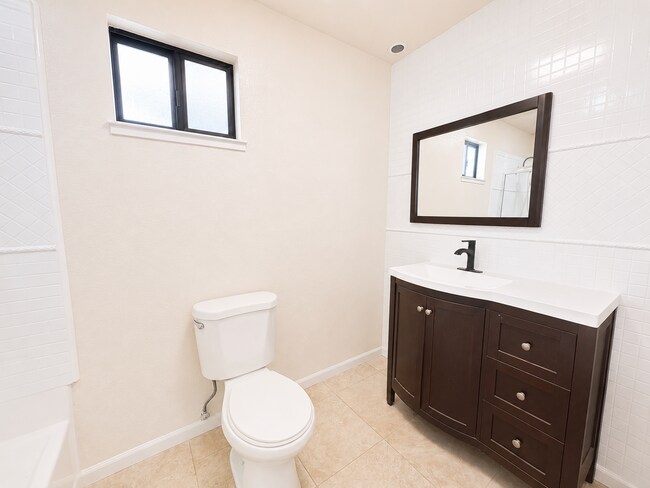 Building Photo - 6298 Dairy Ave
