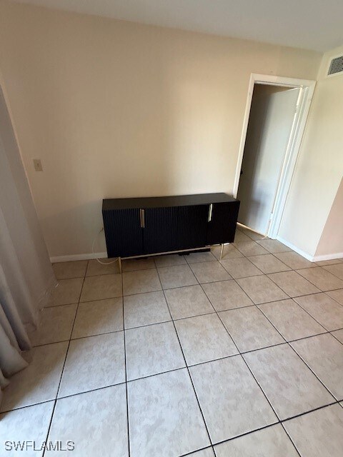 Building Photo - 4900 Biscayne Dr