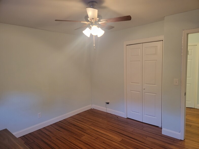 Building Photo - 100 Browning Dr