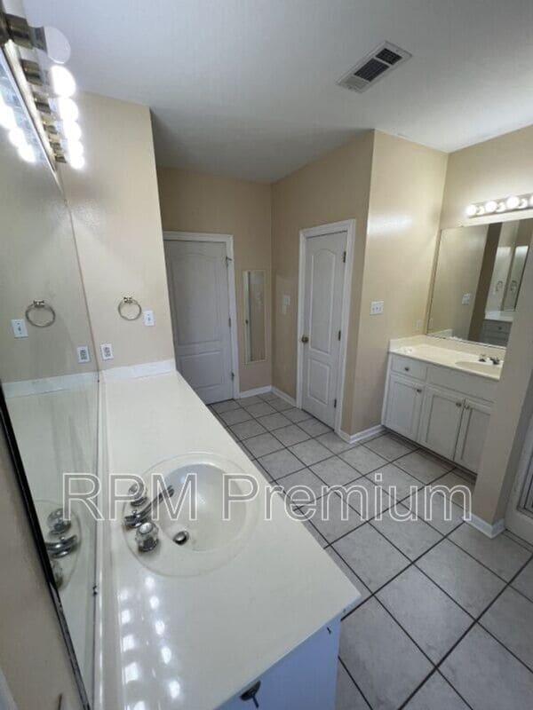 Building Photo - 4388 Pasture Clear Ct