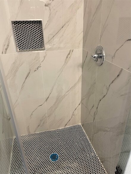 Building Photo - 8123 St Louis St