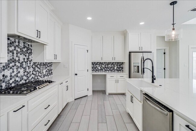 Building Photo - 4126 Azali Dr