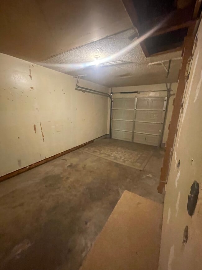Building Photo - 651 E 142nd St