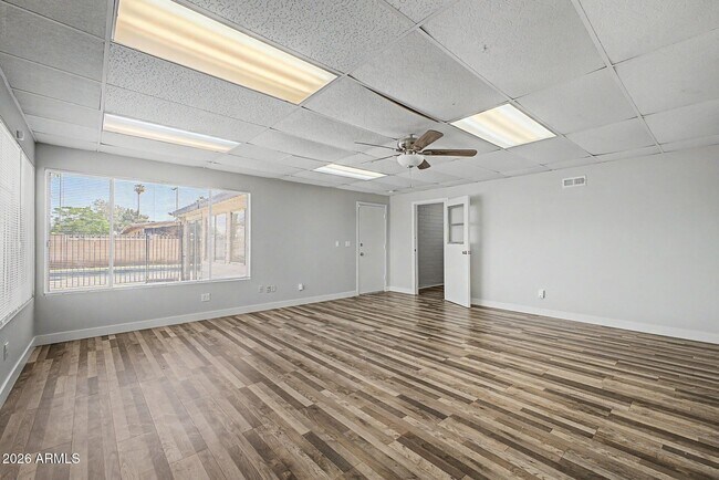 Building Photo - 6536 W Turney Ave