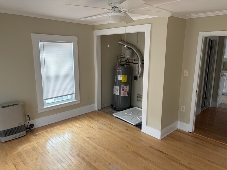 Building Photo - 53 N Spring St