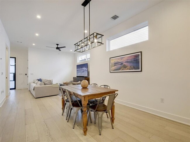 Building Photo - 1411 Cometa St
