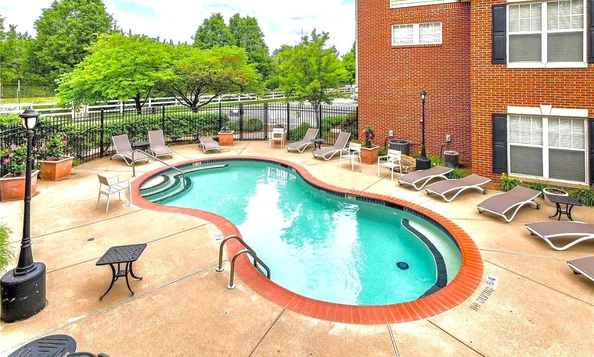 Building Photo - 2638 McKnight Crossing Ct