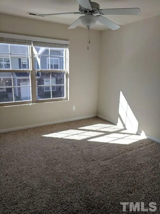 Building Photo - Beautiful Home in Durham Community with Pool, Gym & Walking Trails