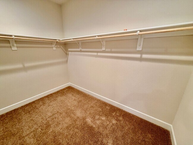 Building Photo - Vacaville 4 Bed | 3 Bath | Single-Story | 2,490 SF | Built in 2021