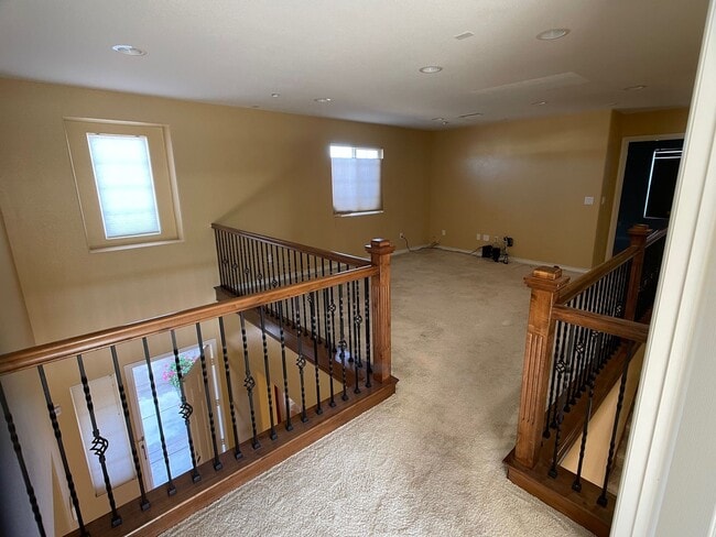 Building Photo - Oxnard 4 Bedroom 3 Full Bathroom 2-Story Home