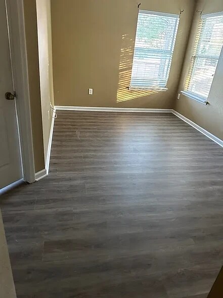 Building Photo - 5934 Pavilion Dr