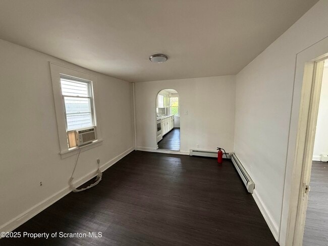 Building Photo - 1415 Cedar Ave