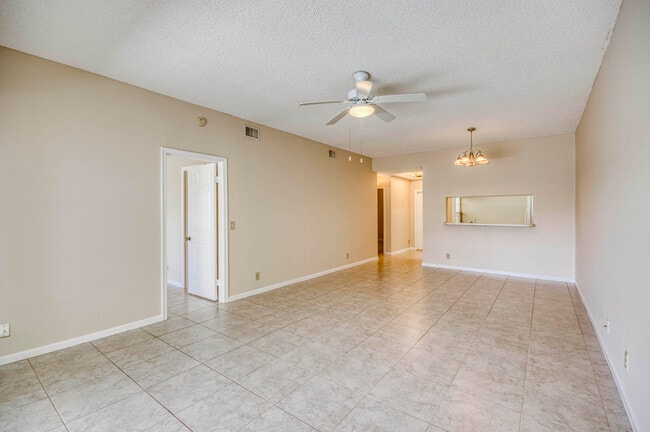 Building Photo - 106 Cypress Point Dr